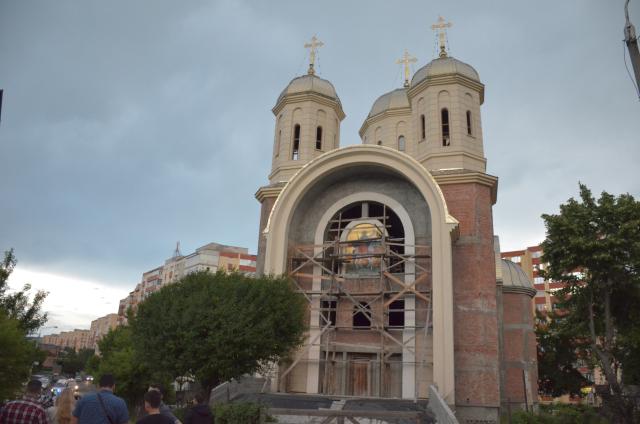 Procesiune cu sfinte moaște la Piatra Neamț, cu ocazia sărbătorii Nașterea Sfântului Ioan Botezătorul