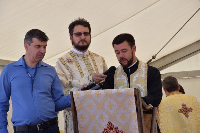 Biserica „Duminica Tuturor Sfinților” din satul Stânca, sfințită de IPS Mitropolit Teofan (GALERIE FOTO)