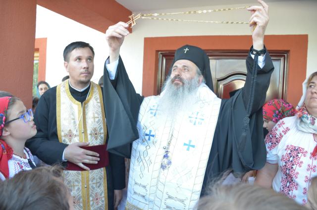 Sfinţire de casă parohială la Răchiţi - Botoşani