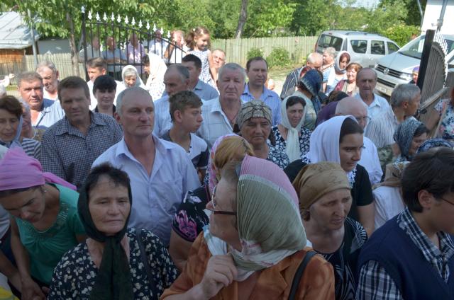 Sfinţire de casă parohială la Răchiţi - Botoşani