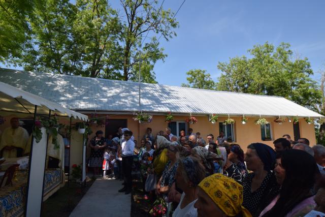 Sfințire de casă socială în Parohia Coada Stâncii