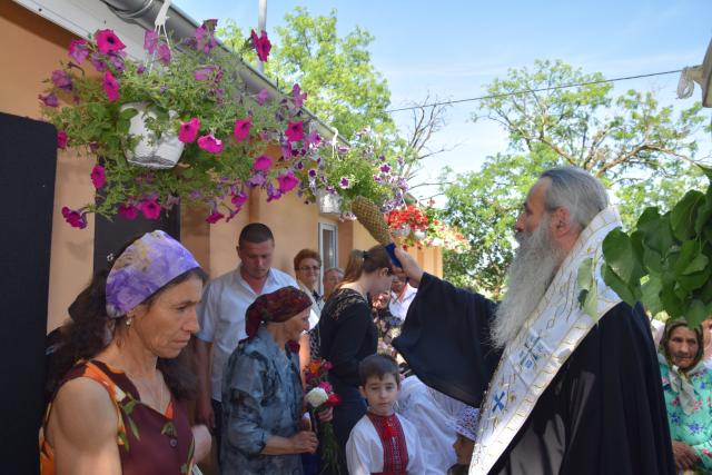 Sfințire de casă socială în Parohia Coada Stâncii