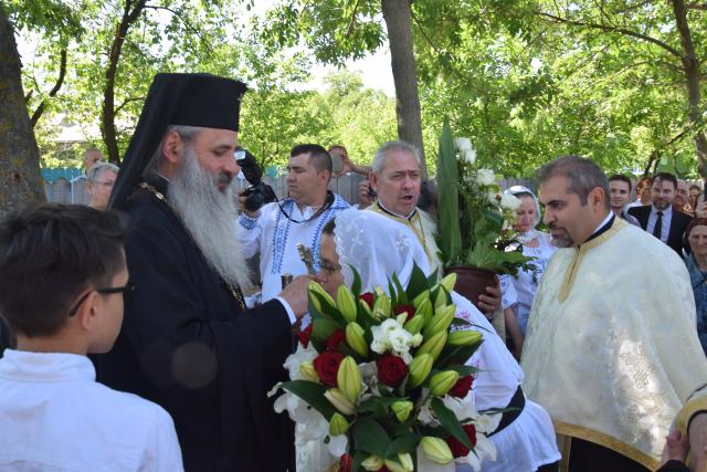 Sfințire de casă socială în Parohia Coada Stâncii