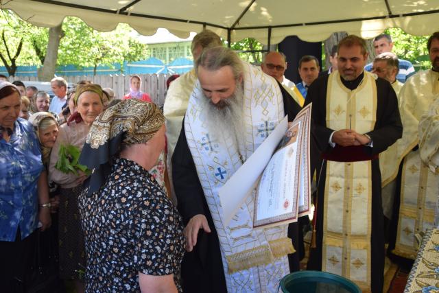 Sfințire de casă socială în Parohia Coada Stâncii