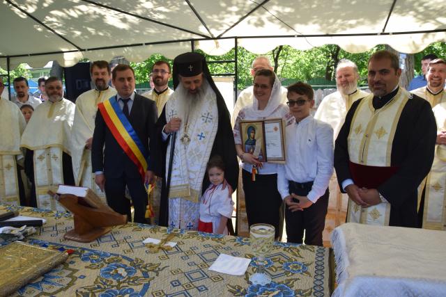 Sfințire de casă socială în Parohia Coada Stâncii