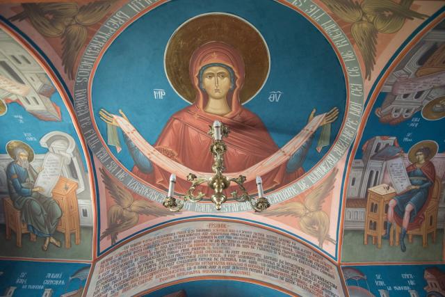 Pictura Bisericii „Sfântul Ioan Botezătorul” din Botoşani, sfinţită de IPS Mitropolit Teofan