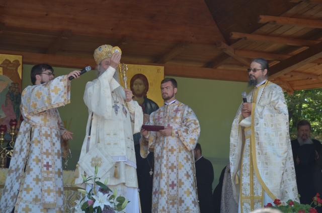 Pictura bisericii de la Mănăstirea Sângeap-Basaraba a fost sfinţită