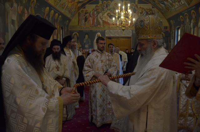 Pictura bisericii de la Mănăstirea Sângeap-Basaraba a fost sfinţită