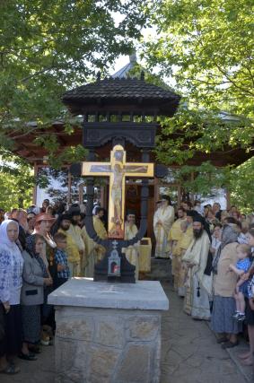 Pictura bisericii de la Mănăstirea Sângeap-Basaraba a fost sfinţită