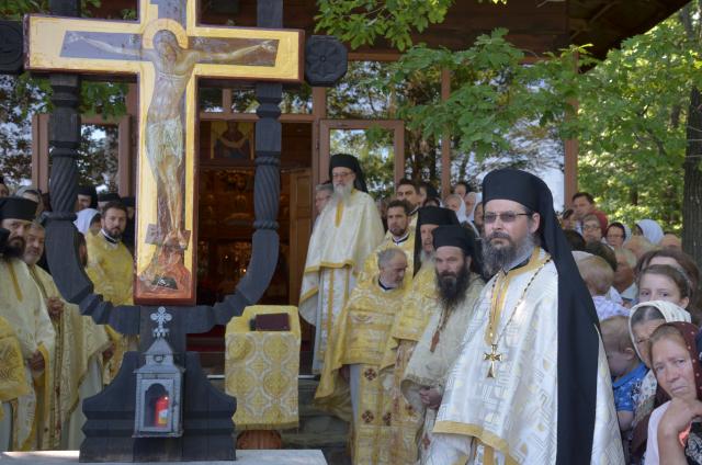 Pictura bisericii de la Mănăstirea Sângeap-Basaraba a fost sfinţită