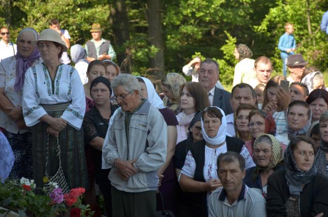 Pictura bisericii de la Mănăstirea Sângeap-Basaraba a fost sfinţită