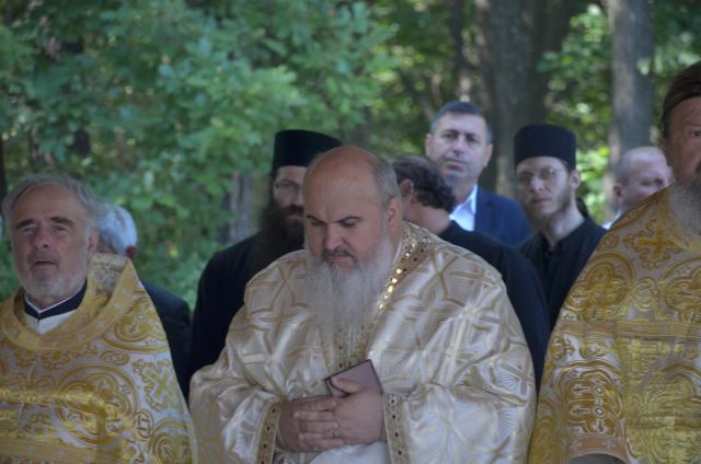 Pictura bisericii de la Mănăstirea Sângeap-Basaraba a fost sfinţită