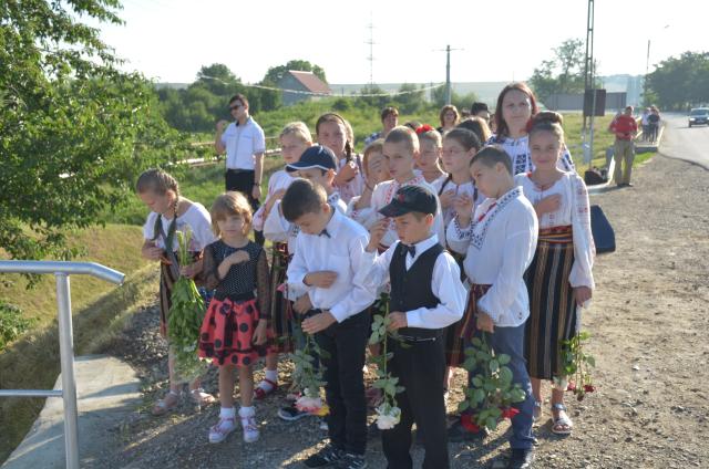 Troiţă ridicată în memoria eroilor la Scobinţi, sfințită de IPS Mitropolit Teofan