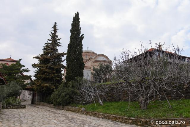 (Foto) Chilia iconarilor de la Burazeri – Athos