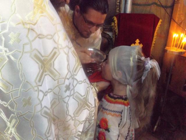 Liturghie arhierească şi sfinţire de casă parohială la Hilişeu Horia