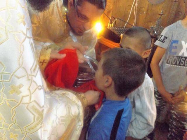 Liturghie arhierească şi sfinţire de casă parohială la Hilişeu Horia