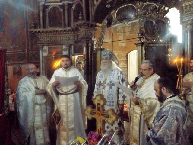 Liturghie arhierească şi sfinţire de casă parohială la Hilişeu Horia
