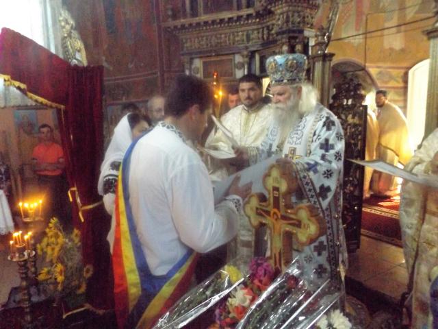 Liturghie arhierească şi sfinţire de casă parohială la Hilişeu Horia