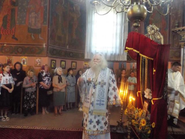 Liturghie arhierească şi sfinţire de casă parohială la Hilişeu Horia