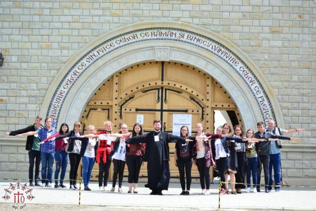 Peste 200 de tineri au participat la pregătirile pentru ITO 2017 la Mănăstirea Zosin din Botoşani