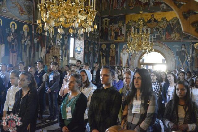 Peste 200 de tineri au participat la pregătirile pentru ITO 2017 la Mănăstirea Zosin din Botoşani