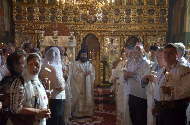 Schitul din „Poiana liniştii”, resfinţit de IPS Mitropolit Teofan