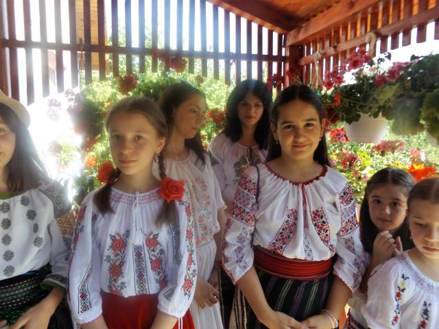 Liturghie arhierească şi sfinţire de casă parohială la Hilişeu Horia