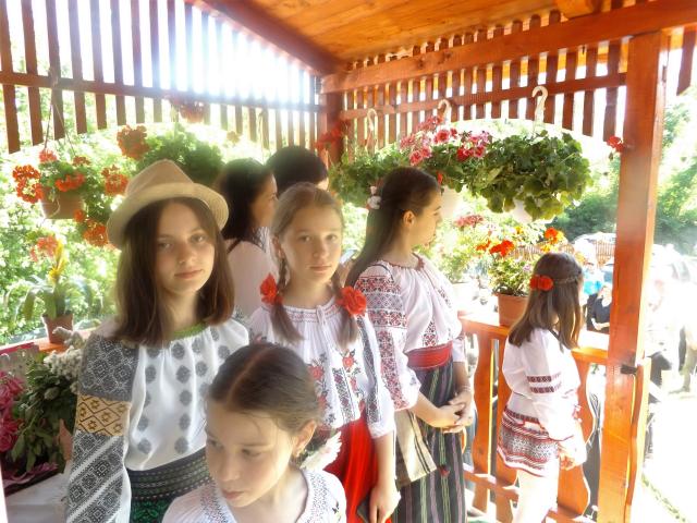 Liturghie arhierească şi sfinţire de casă parohială la Hilişeu Horia