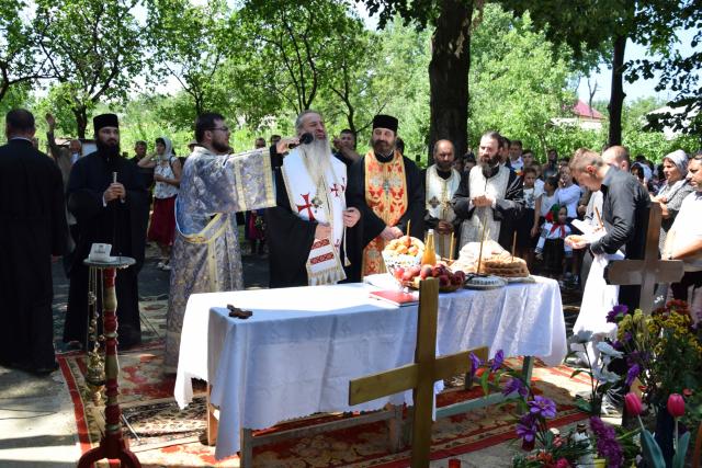 Slujbă de pomenire la Tansa pentru preoții trecuți la Domnul
