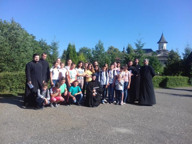 Tabără pentru copii organizată de Protoieria Fălticeni la Mănăstirea Probota