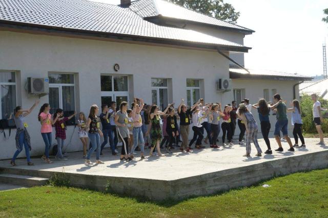 Bucuria mărturisirii şi entuziasmul tinereţii din Tabăra ATOR Albeşti
