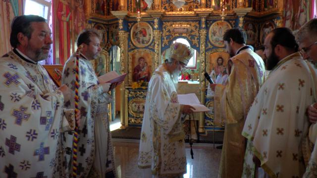 A fost sfinţit primul spital al Arhiepiscopiei Sucevei şi Rădăuţilor: „Un spaţiu al vindecării trupeşti şi sufleteşti“