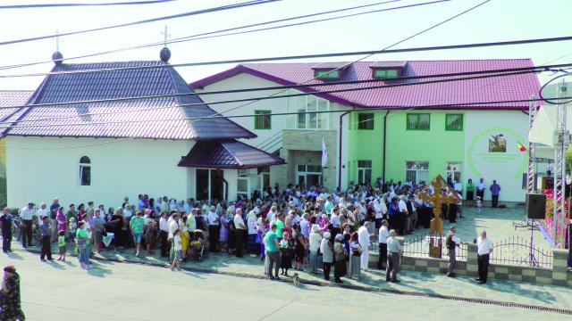 A fost sfinţit primul spital al Arhiepiscopiei Sucevei şi Rădăuţilor: „Un spaţiu al vindecării trupeşti şi sufleteşti“
