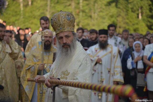 Biserica Schitului Icoana Veche, sfinţită de patru ierarhi