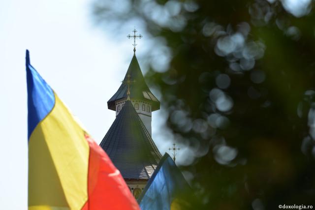 IPS Părinte Mitropolit Teofan, la Zosin: „Când vă este greu, luaţi icoana Brâncovenilor şi veţi vedea cât de mici sunt încercările şi necazurile noastre!”