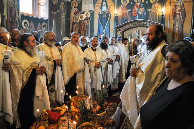 Părintele Viorel Sevastre a fost înmormântat astăzi