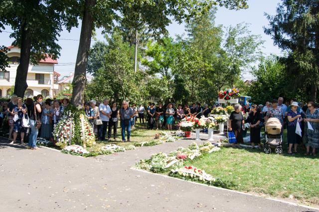 Părintele Viorel Sevastre a fost înmormântat astăzi