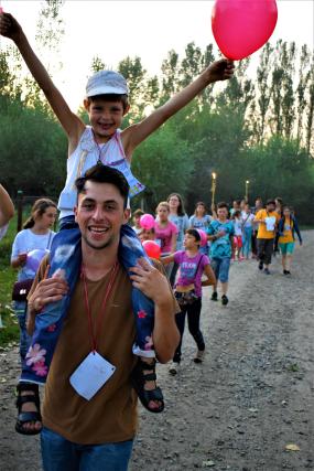 Tabăra din pridvorul satului Giurgeşti