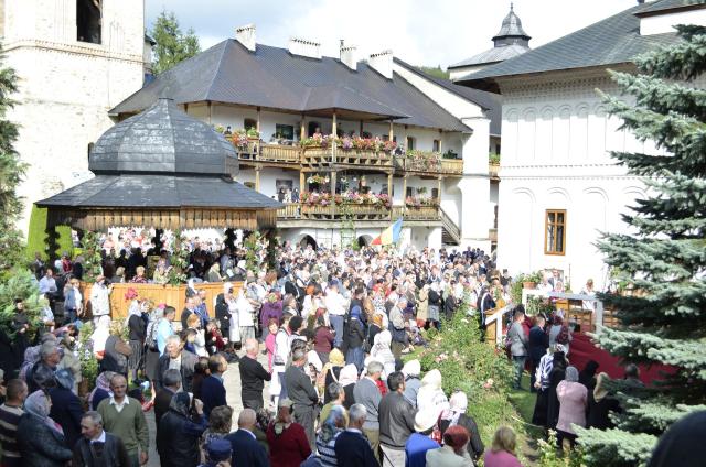 Hram la Mănăstirea Secu, una dintre cele mai vechi așezări monahale din Neamț