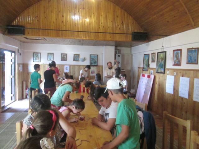 A treia ediţie a şcolii de vară din Poiana Mărului: „Zbor de înger“