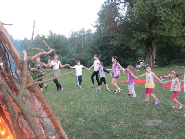 A treia ediţie a şcolii de vară din Poiana Mărului: „Zbor de înger“
