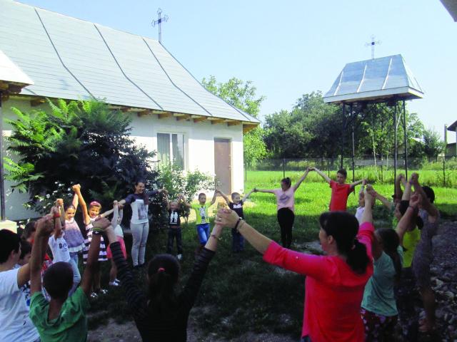 A treia ediţie a şcolii de vară din Poiana Mărului: „Zbor de înger“