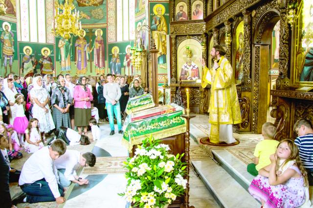Prima Liturghie săvârşită „acasă“, la mănăstirea de metanie, ca vlădică