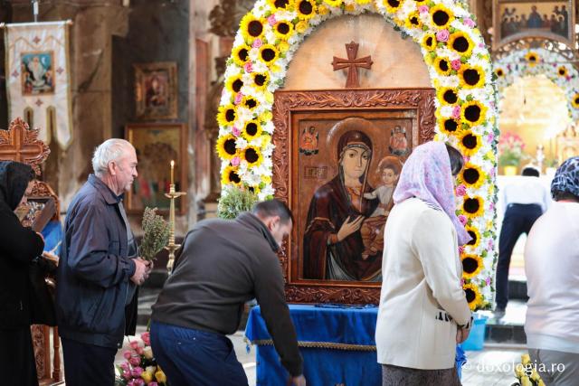 Mănăstirea Nicula, în prag de sărbătoare (galerie FOTO)
