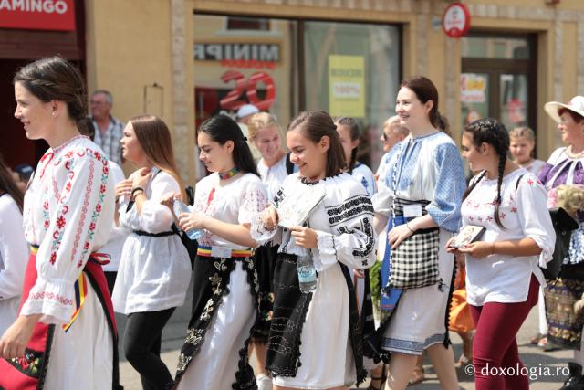 Procesiunea „La Nicula colo-n deal” a avut loc astăzi în județul Cluj