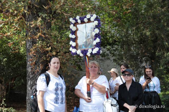Procesiunea „La Nicula colo-n deal” a avut loc astăzi în județul Cluj