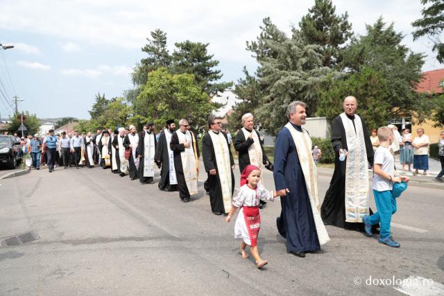 (Video) Mii de credincioși la procesiunea „La Nicula colo-n deal”