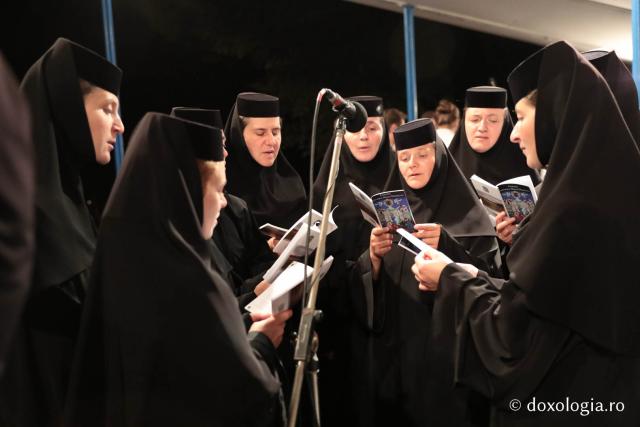 (Video) Prohodul Maicii Domnului la Mănăstirea Nicula - starea II