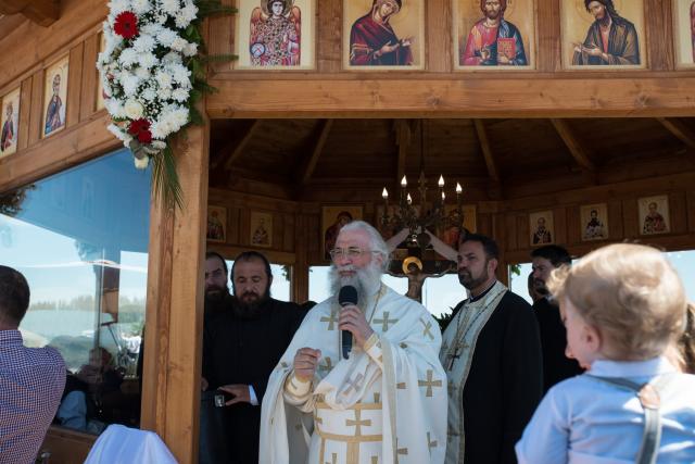 Sfinţirea Schitului „Sfântul Proroc Ilie” - Salaş, oficiată de doi ierarhi