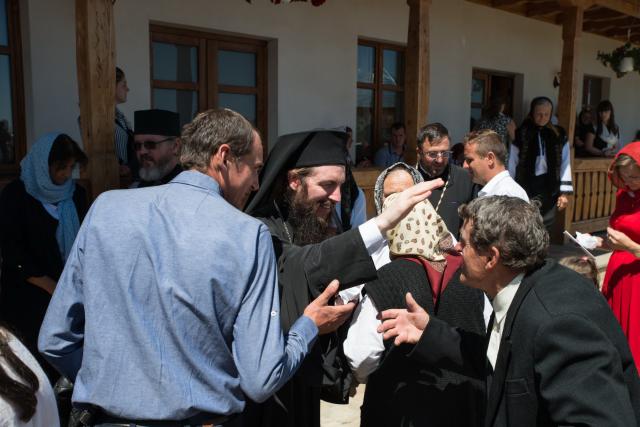 Sfinţirea Schitului „Sfântul Proroc Ilie” - Salaş, oficiată de doi ierarhi